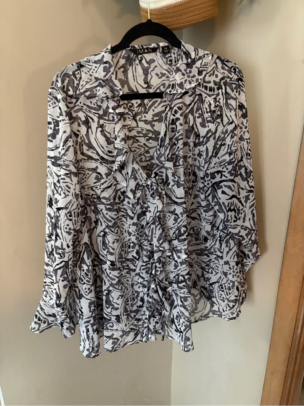IMAN Black & White Abstract Ruffle Front Blouse